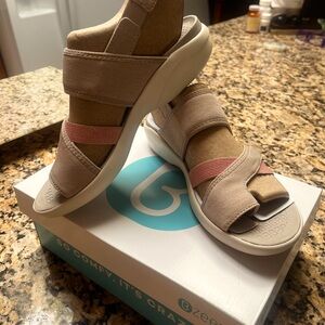 B Zees Cloud Nine sandals